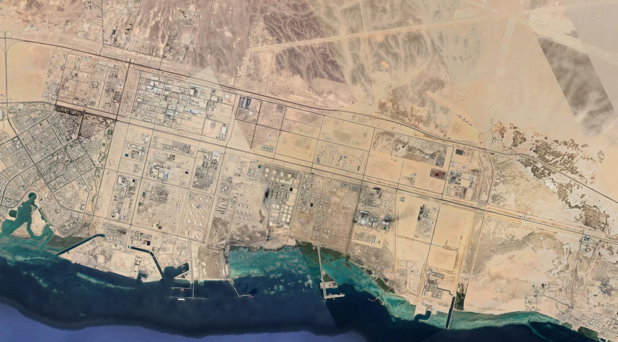 East-West Crude Oil Pipeline, Medina Province, Saudi Arabia Map Data: SIO, NOAA, U.S. Navy, GNA, GEBCO, Image ©2021 Maxar Technologies